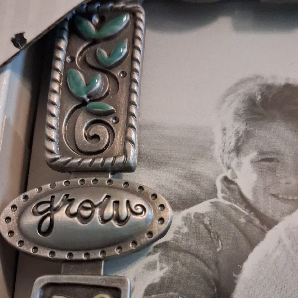 Decorative Family Frame - Picture 3 of 5